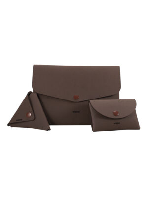 WEEW-design-contenitore-porta-iPad-portamonete-portatessere-idea-regalo-uomo-MARRONE